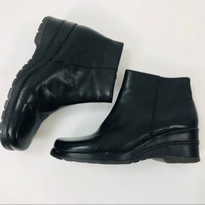Liz Claiborne Lizflex Leather Boots